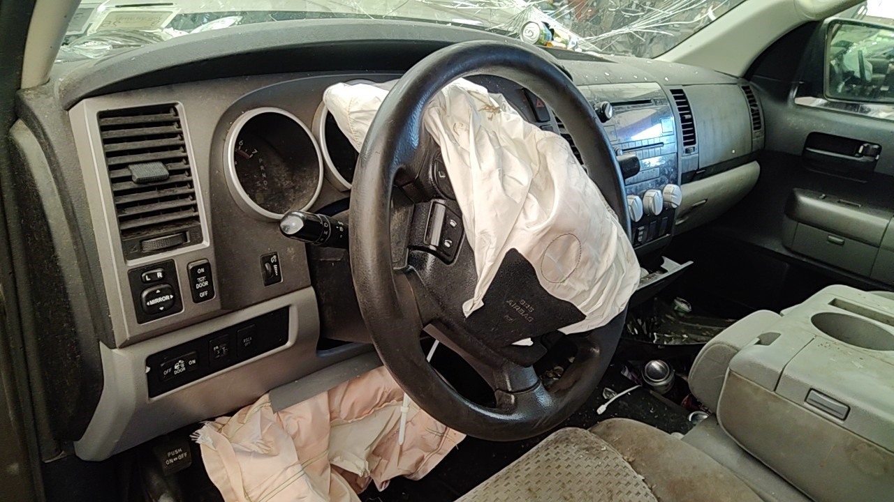 https://f005.backblazeb2.com/file/img-partshotlines-com/Inventory/NE219/Vehicle/486639_12.jpg
