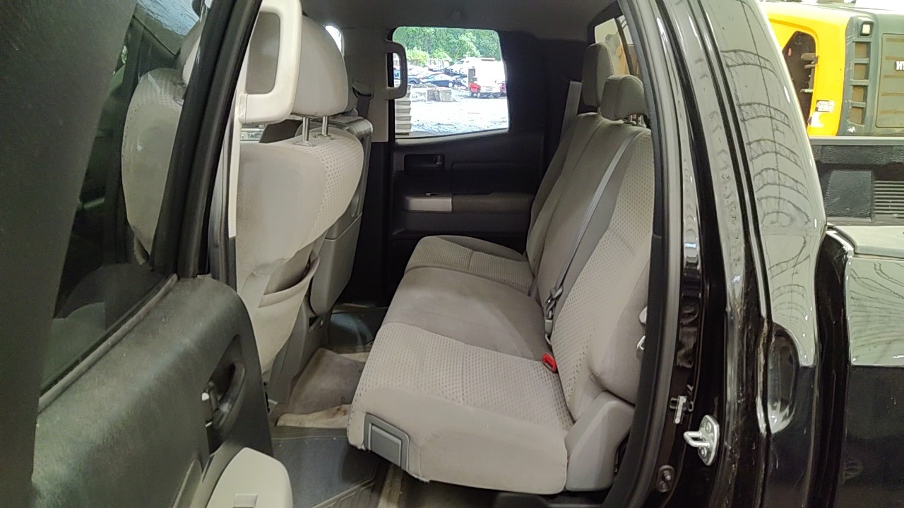 https://f005.backblazeb2.com/file/img-partshotlines-com/Inventory/NE219/Vehicle/486711_11.jpg