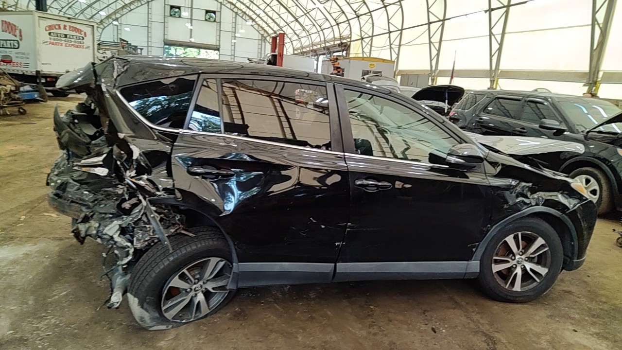 https://f005.backblazeb2.com/file/img-partshotlines-com/Inventory/NE219/Vehicle/487089_05.jpg