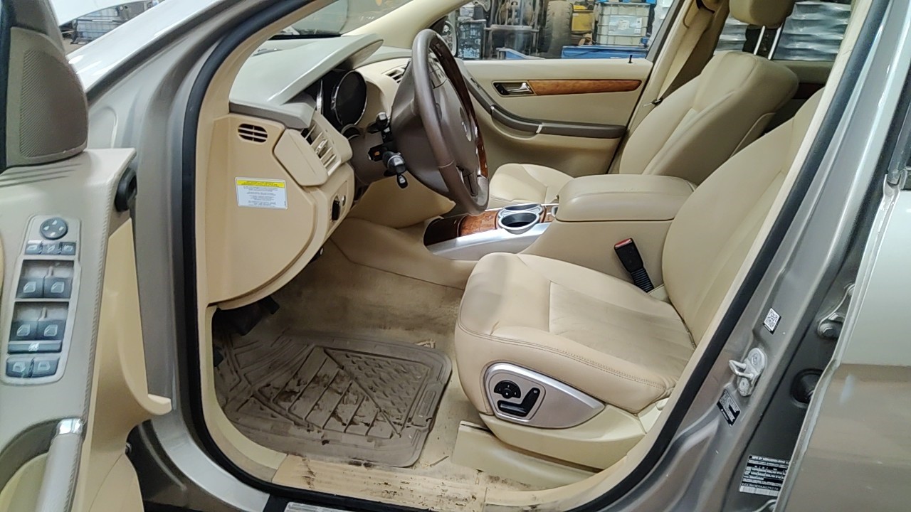 https://f005.backblazeb2.com/file/img-partshotlines-com/Inventory/NE219/Vehicle/487139_10.jpg