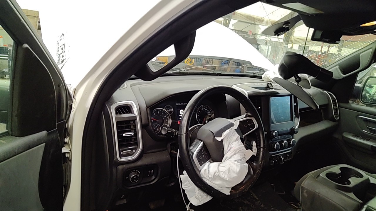 https://f005.backblazeb2.com/file/img-partshotlines-com/Inventory/NE219/Vehicle/487213_12.jpg