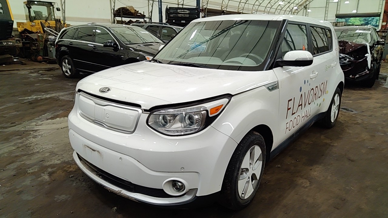 https://f005.backblazeb2.com/file/img-partshotlines-com/Inventory/NE219/Vehicle/487357_04.jpg