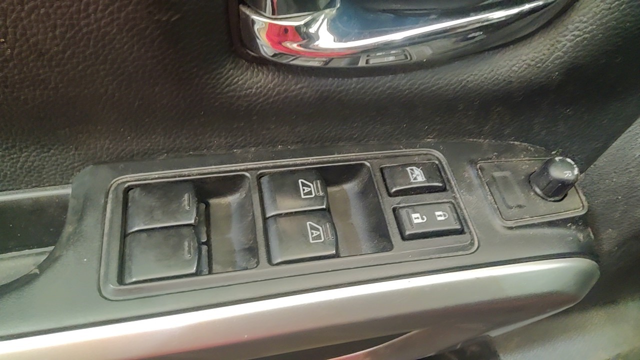 https://f005.backblazeb2.com/file/img-partshotlines-com/Inventory/NE219/Vehicle/488137_12.jpg