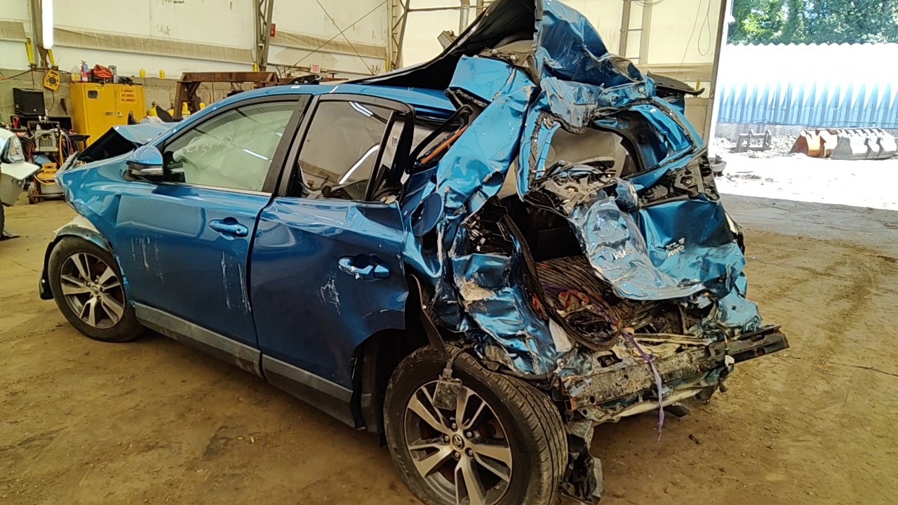 https://f005.backblazeb2.com/file/img-partshotlines-com/Inventory/NE219/Vehicle/488150_04.jpg