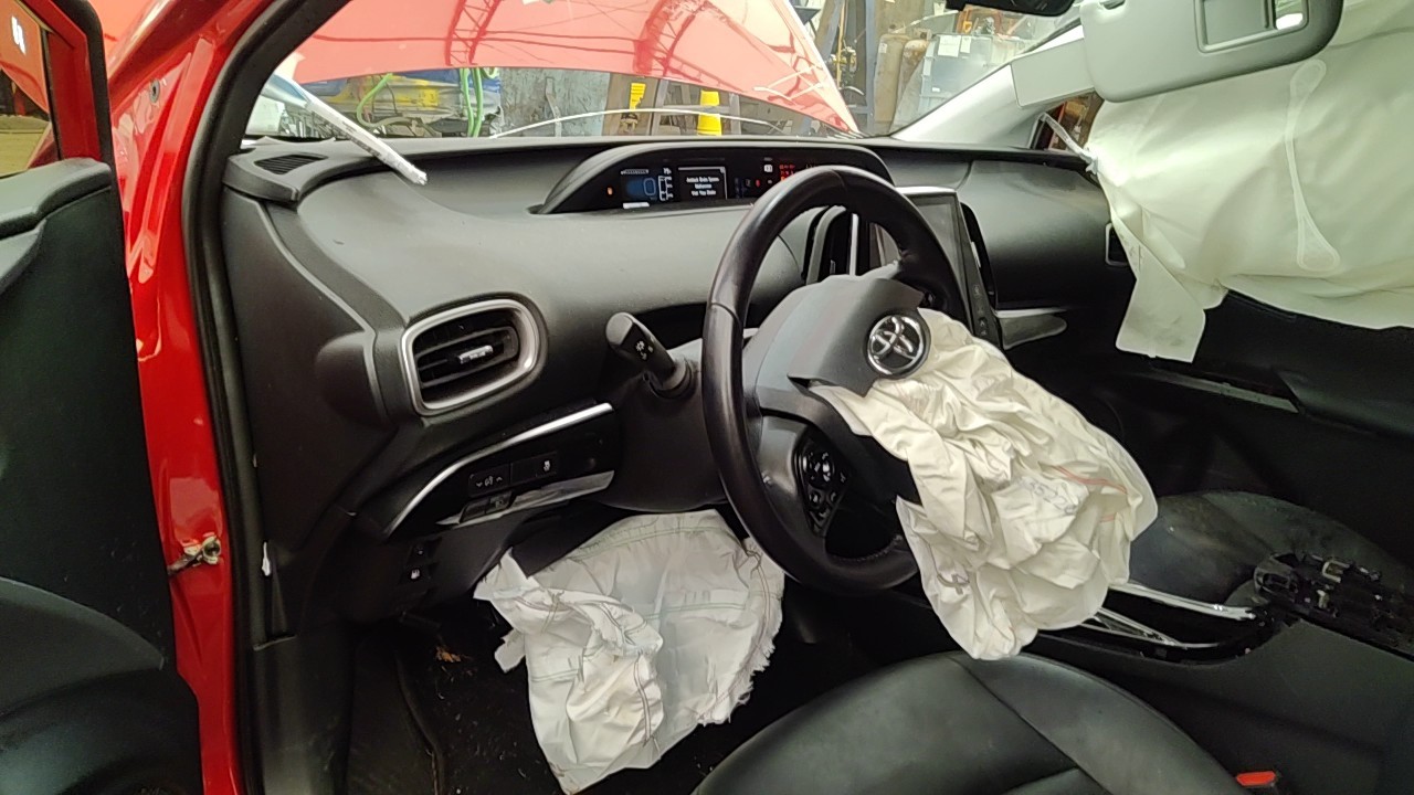https://f005.backblazeb2.com/file/img-partshotlines-com/Inventory/NE219/Vehicle/488189_12.jpg