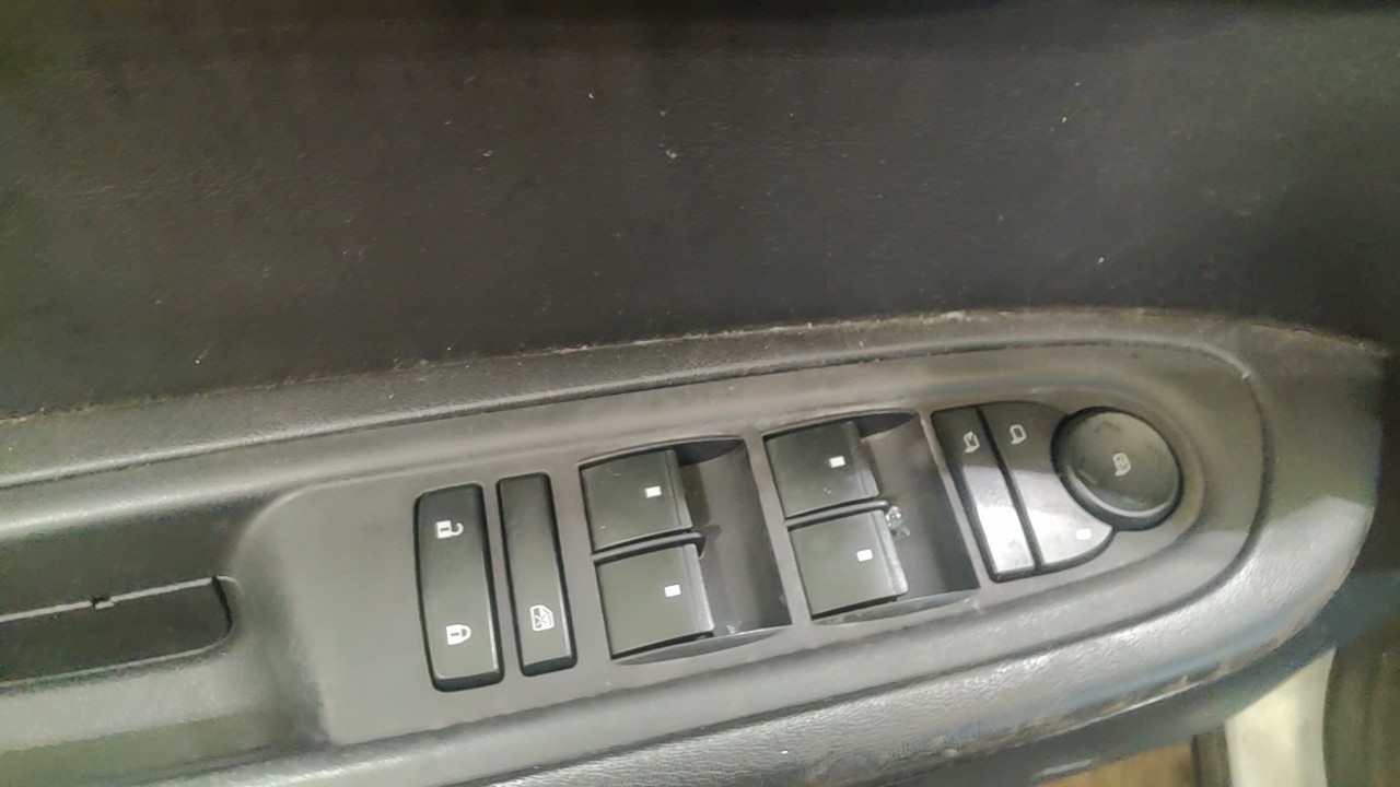 https://f005.backblazeb2.com/file/img-partshotlines-com/Inventory/NE219/Vehicle/488275_10.jpg