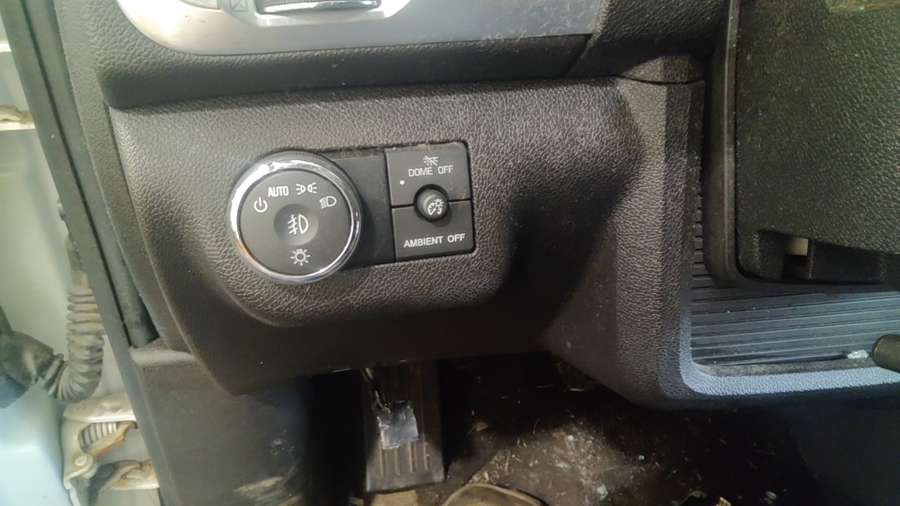 https://f005.backblazeb2.com/file/img-partshotlines-com/Inventory/NE219/Vehicle/488275_12.jpg