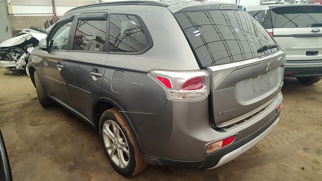 https://f005.backblazeb2.com/file/img-partshotlines-com/Inventory/NE219/Vehicle/488488_07.jpg