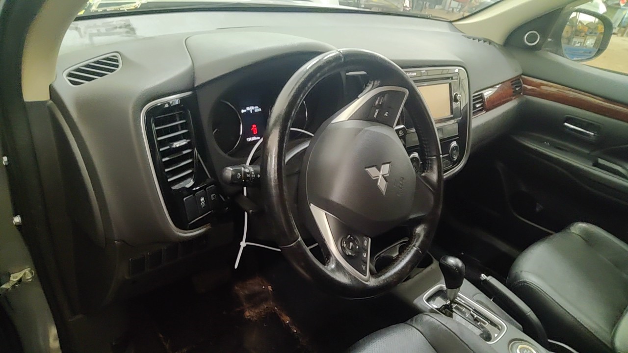 https://f005.backblazeb2.com/file/img-partshotlines-com/Inventory/NE219/Vehicle/488488_11.jpg