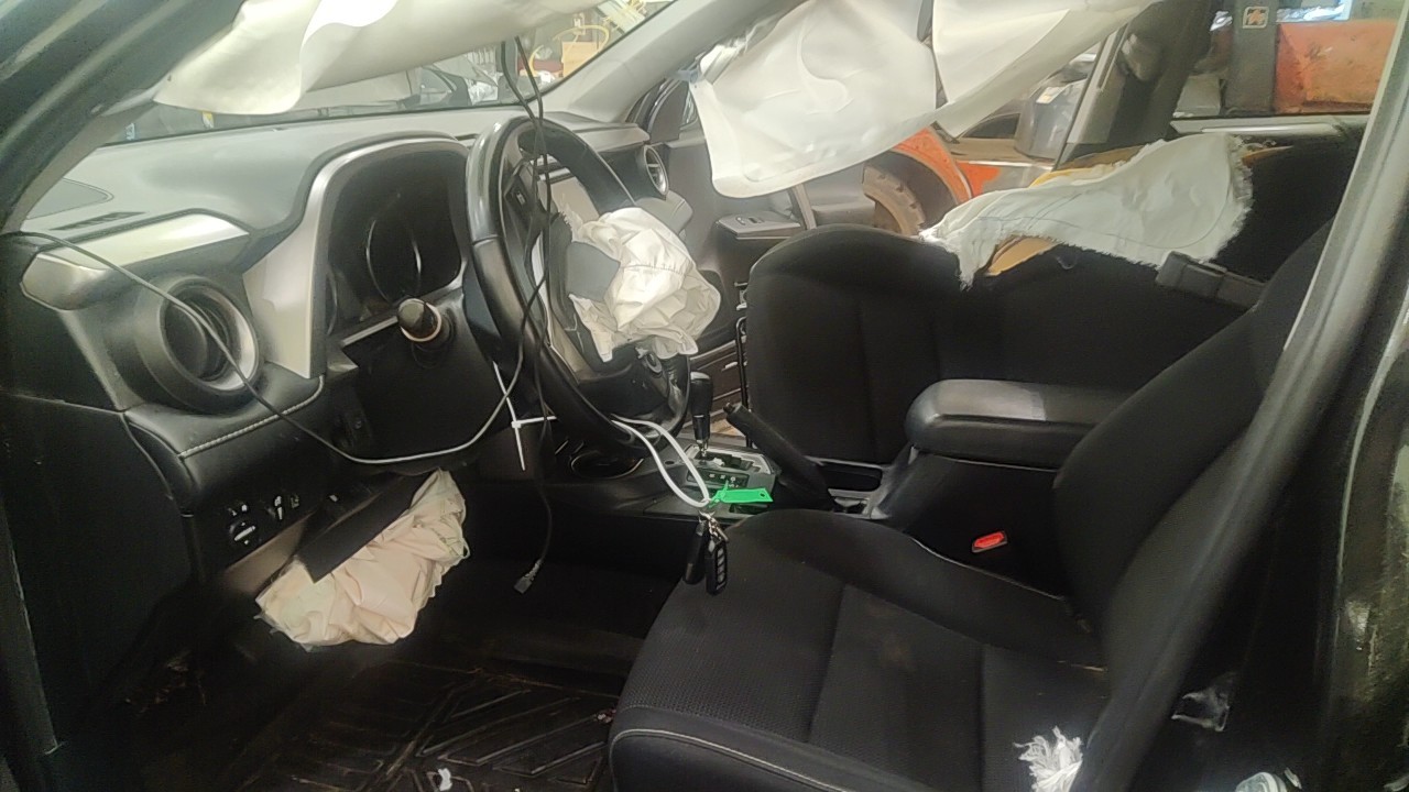 https://f005.backblazeb2.com/file/img-partshotlines-com/Inventory/NE219/Vehicle/488496_11.jpg
