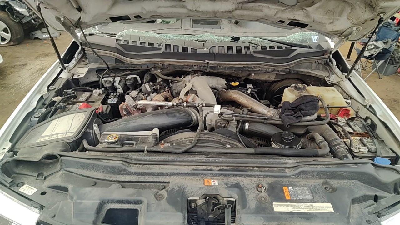 https://f005.backblazeb2.com/file/img-partshotlines-com/Inventory/NE219/Vehicle/489244_09.jpg