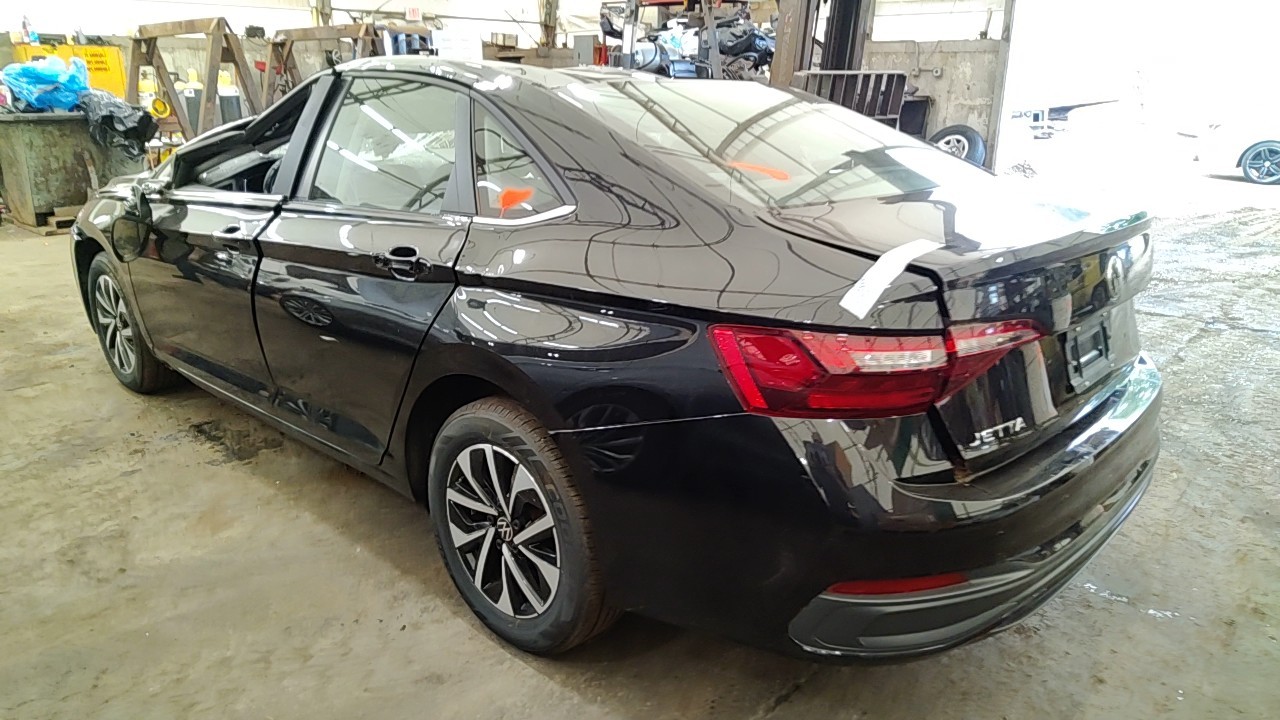 https://f005.backblazeb2.com/file/img-partshotlines-com/Inventory/NE219/Vehicle/489351_04.jpg