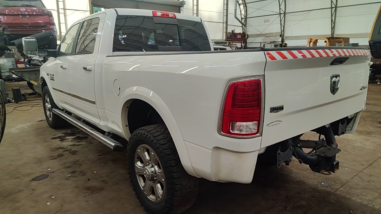 https://f005.backblazeb2.com/file/img-partshotlines-com/Inventory/NE219/Vehicle/489435_07.jpg