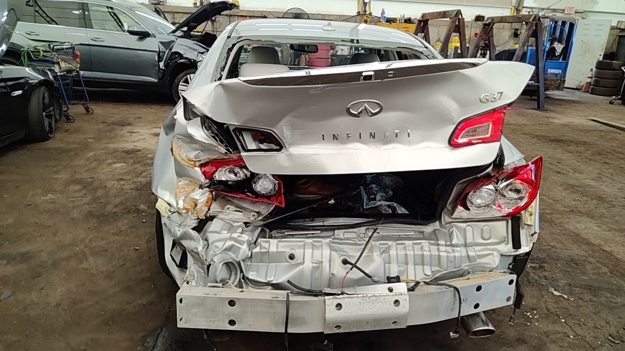 https://f005.backblazeb2.com/file/img-partshotlines-com/Inventory/NE219/Vehicle/490050_03.jpg