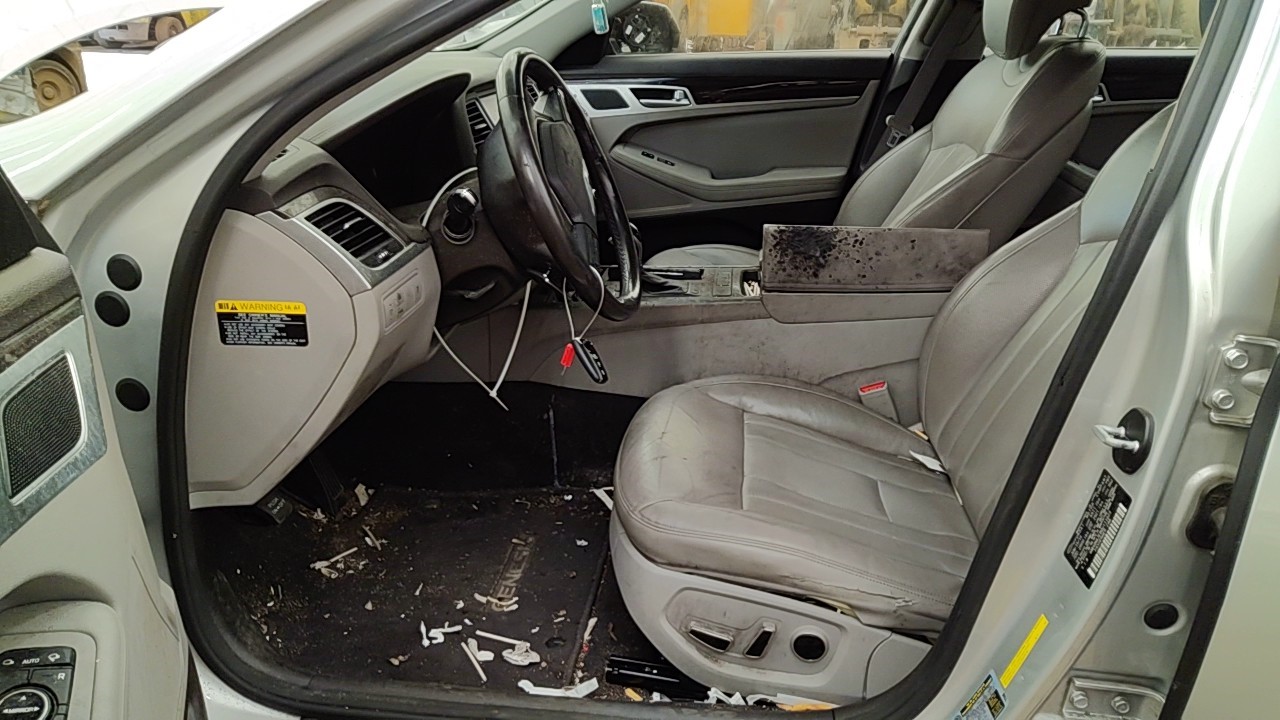 https://f005.backblazeb2.com/file/img-partshotlines-com/Inventory/NE219/Vehicle/490531_09.jpg