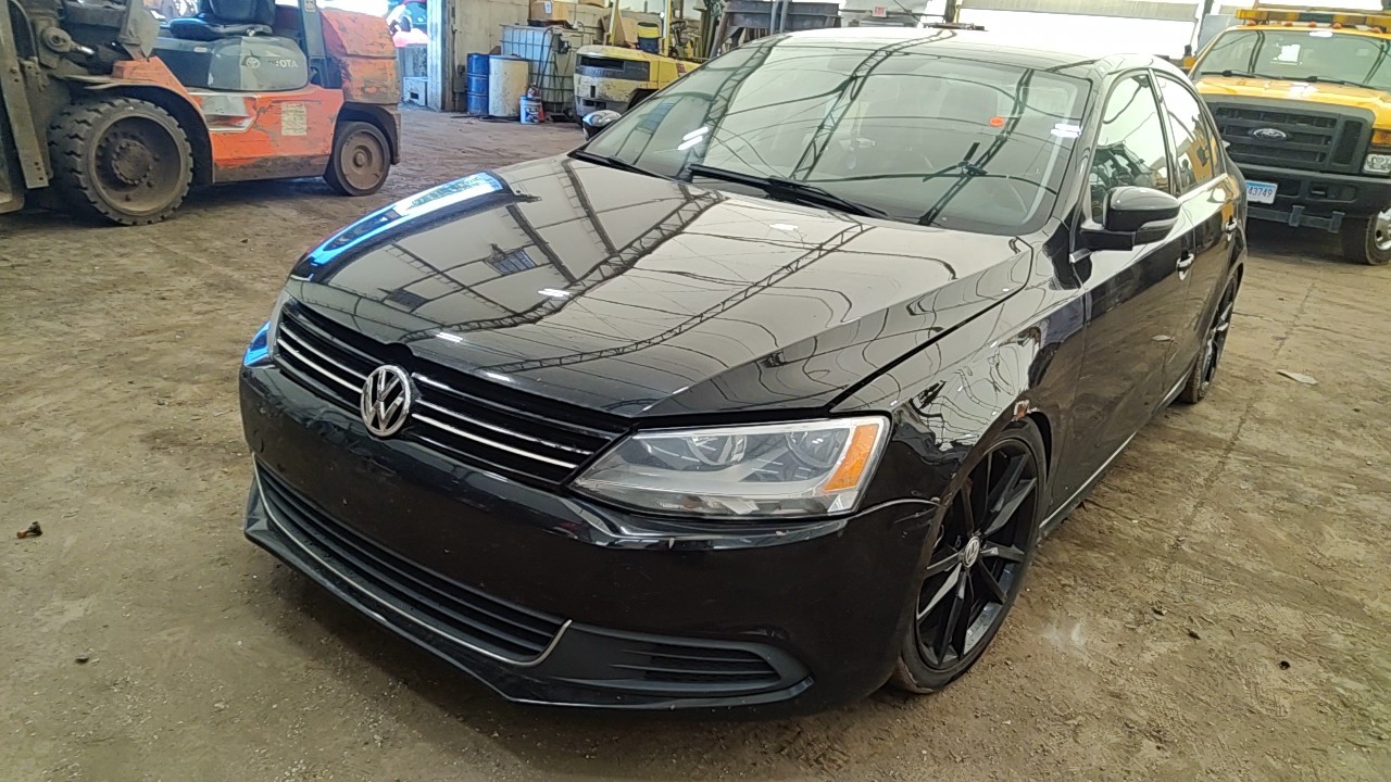 https://f005.backblazeb2.com/file/img-partshotlines-com/Inventory/NE219/Vehicle/490846_08.jpg