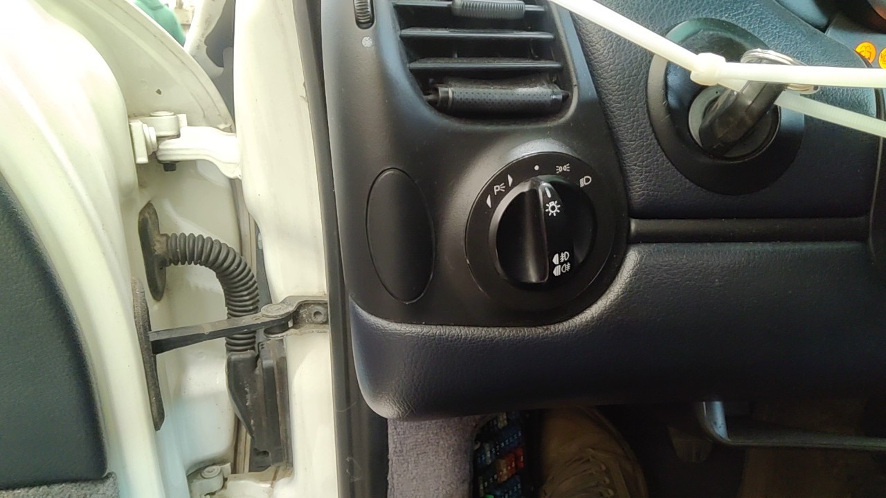 https://f005.backblazeb2.com/file/img-partshotlines-com/Inventory/NE219/Vehicle/492219_11.jpg