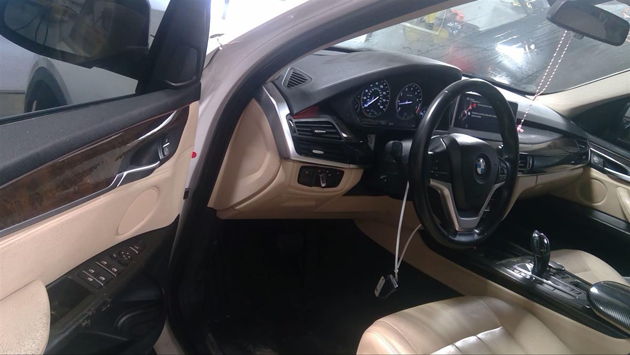 Vehicle/126432_15.jpg