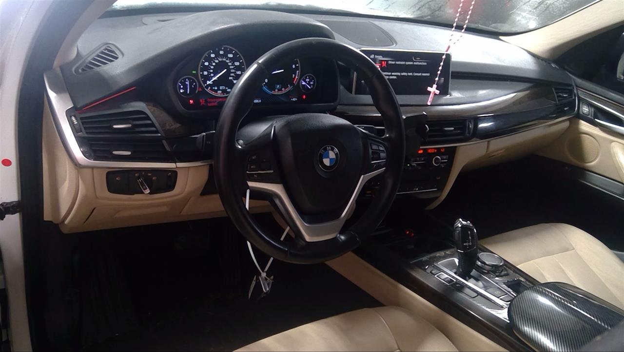 Vehicle/126432_16.jpg