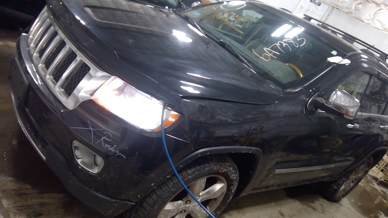 Vehicle/126885_28.jpg