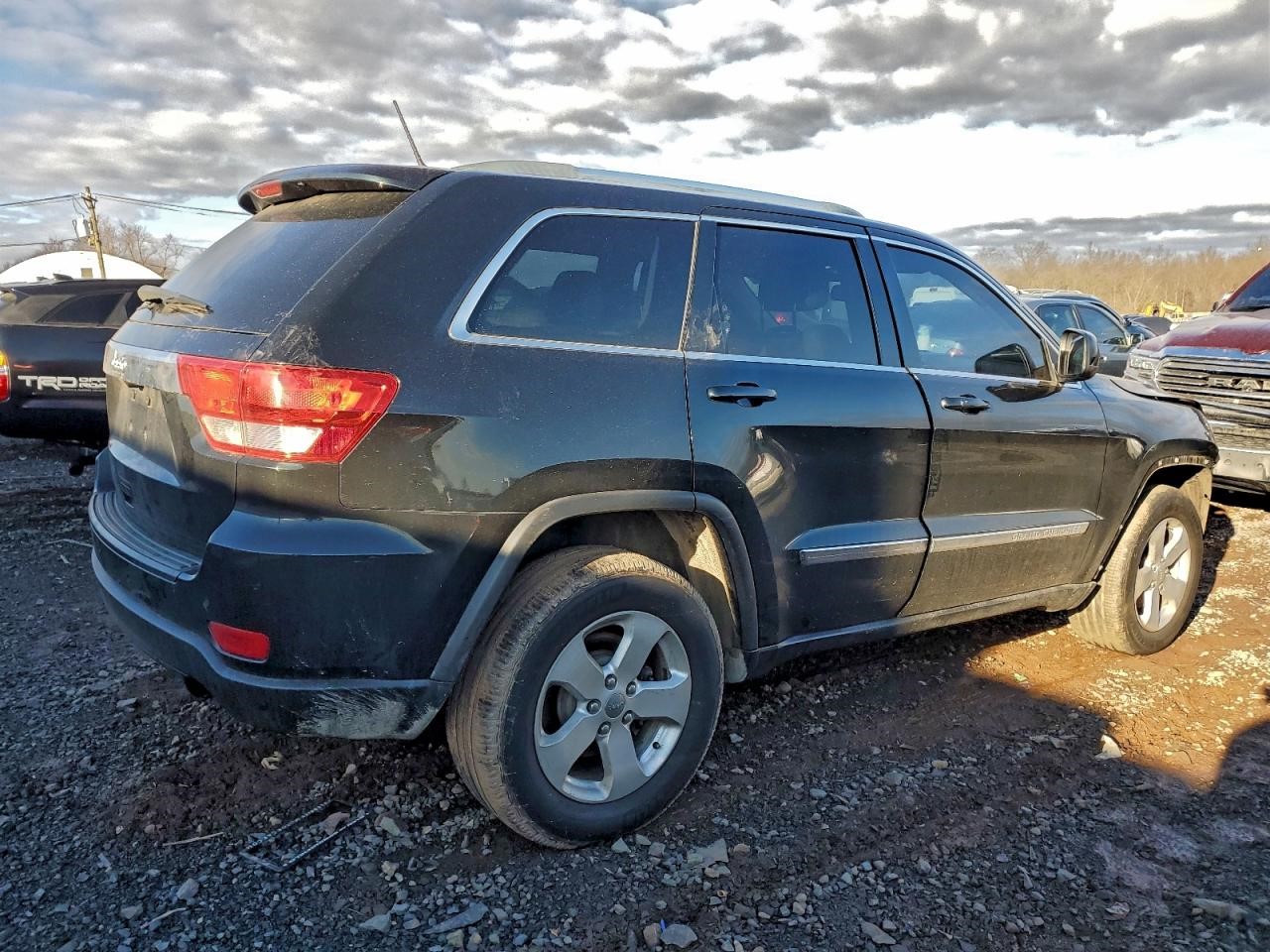 Vehicle/126899_04.jpg