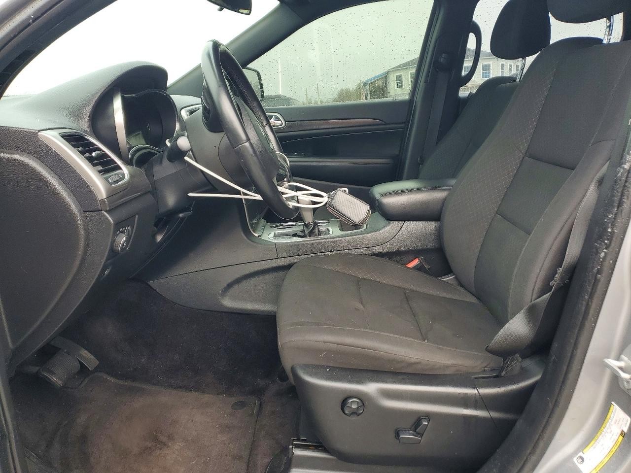 Vehicle/127242_13.jpg