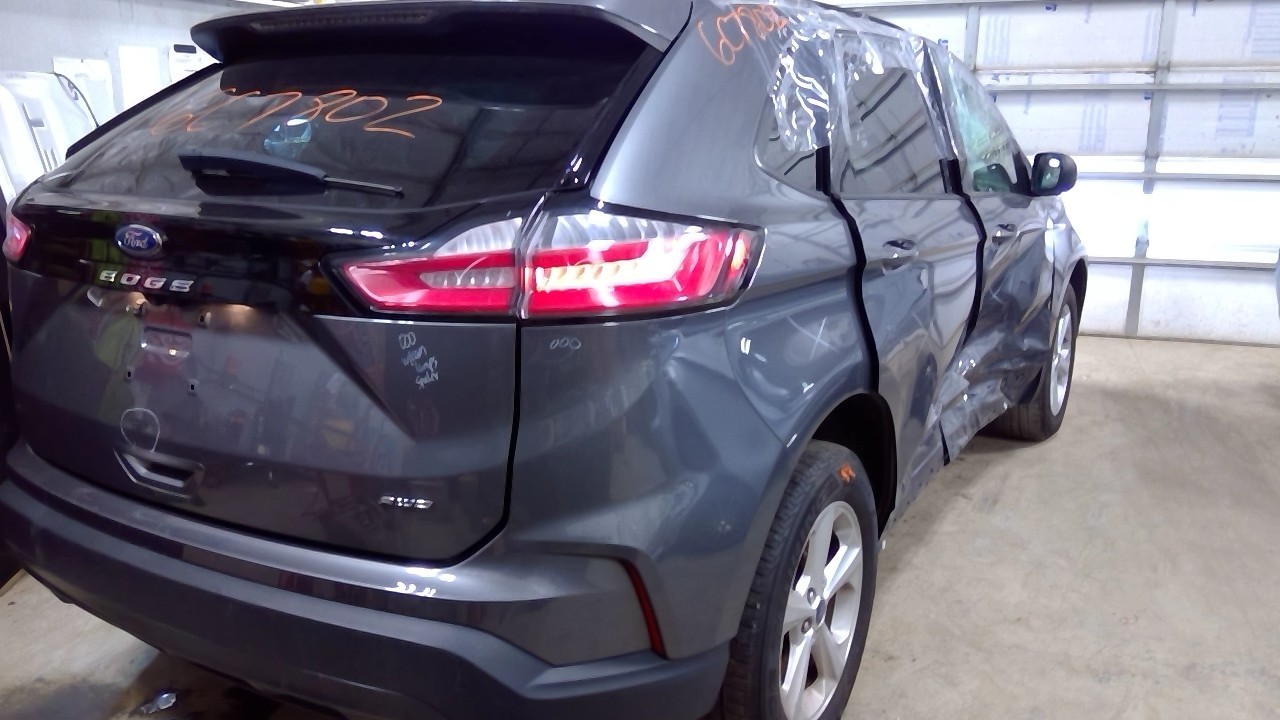 Vehicle/127413_32.jpg
