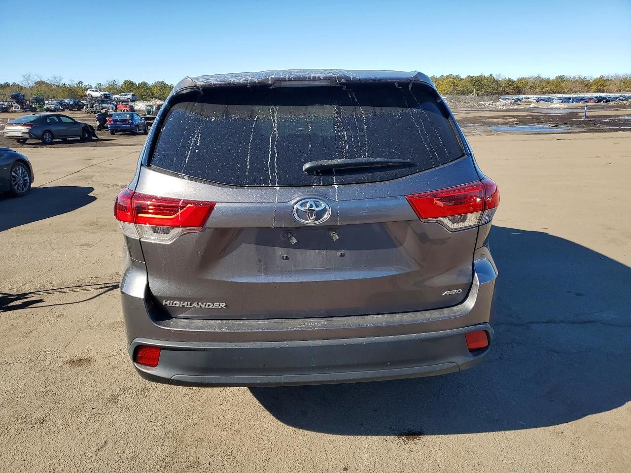 Vehicle/127598_04.jpg