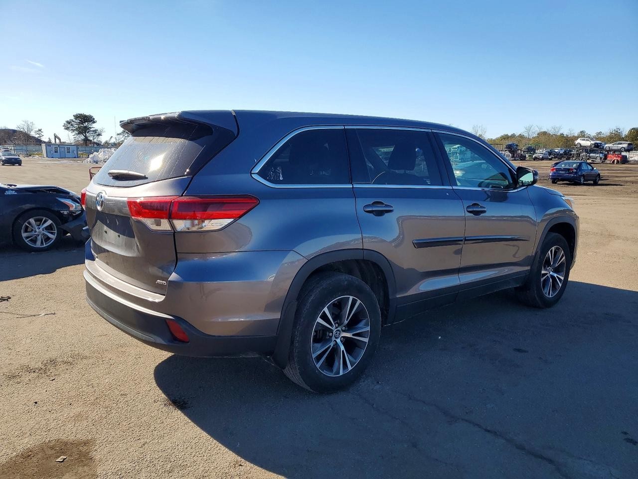 Vehicle/127598_09.jpg