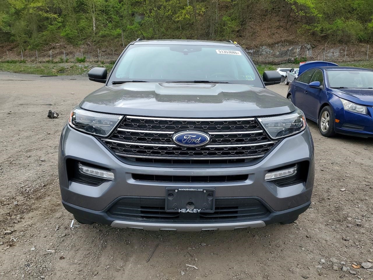 Vehicle/127757_01.jpg