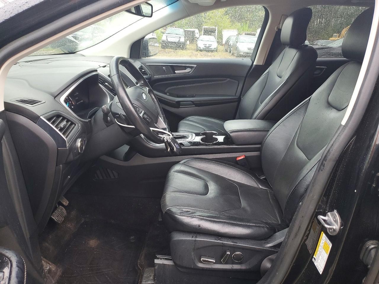 Vehicle/127931_13.jpg