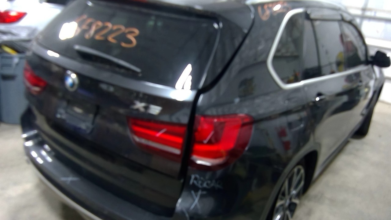 Vehicle/127974_33.jpg