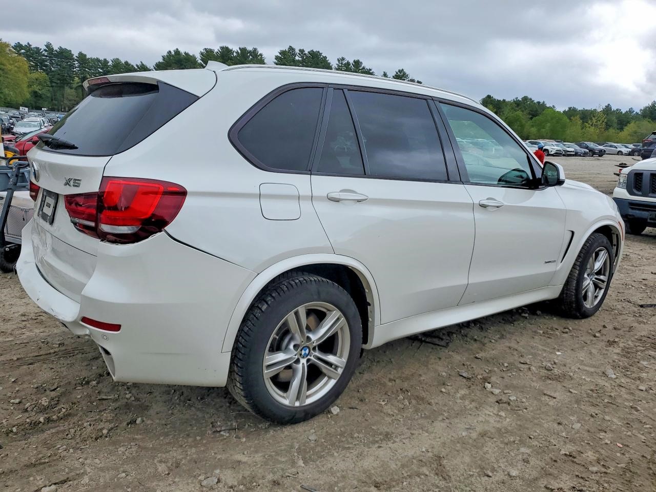 Vehicle/127985_03.jpg