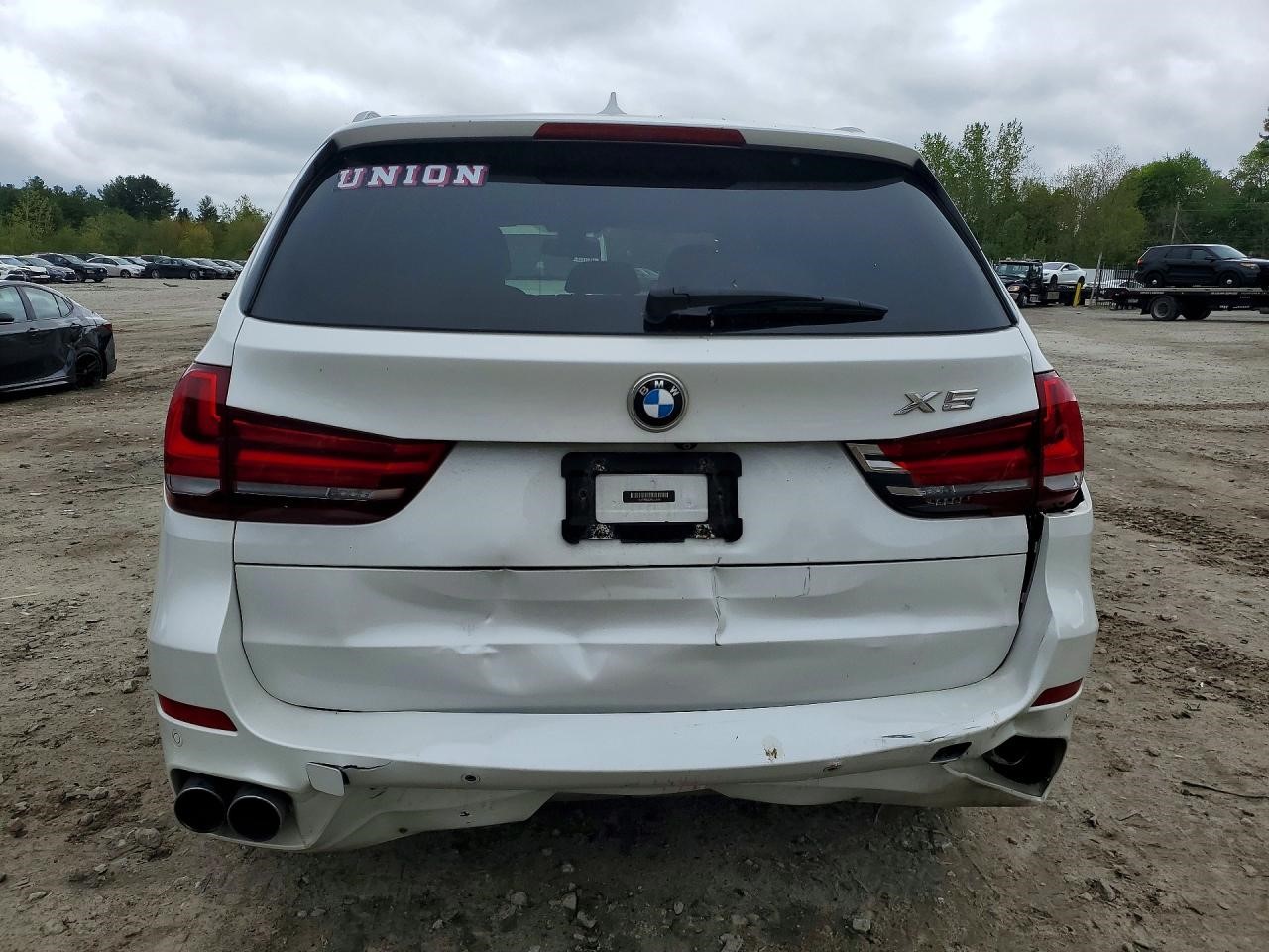 Vehicle/127985_06.jpg