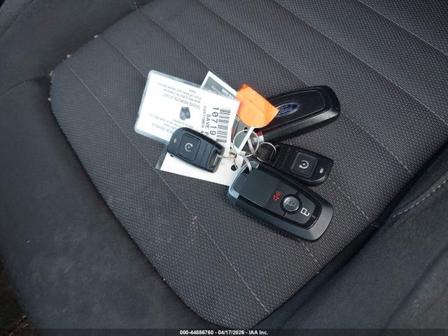 Vehicle/127992_17.jpg