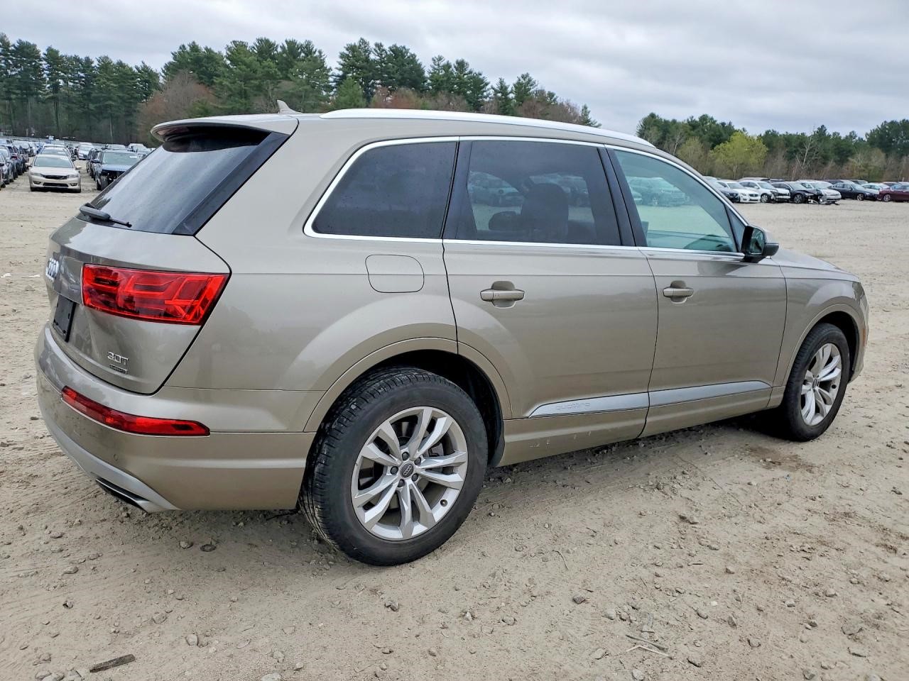 Vehicle/127999_04.jpg