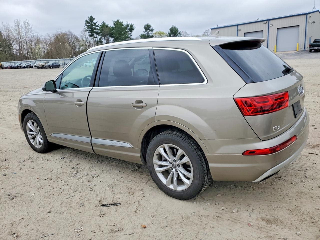 Vehicle/127999_08.jpg