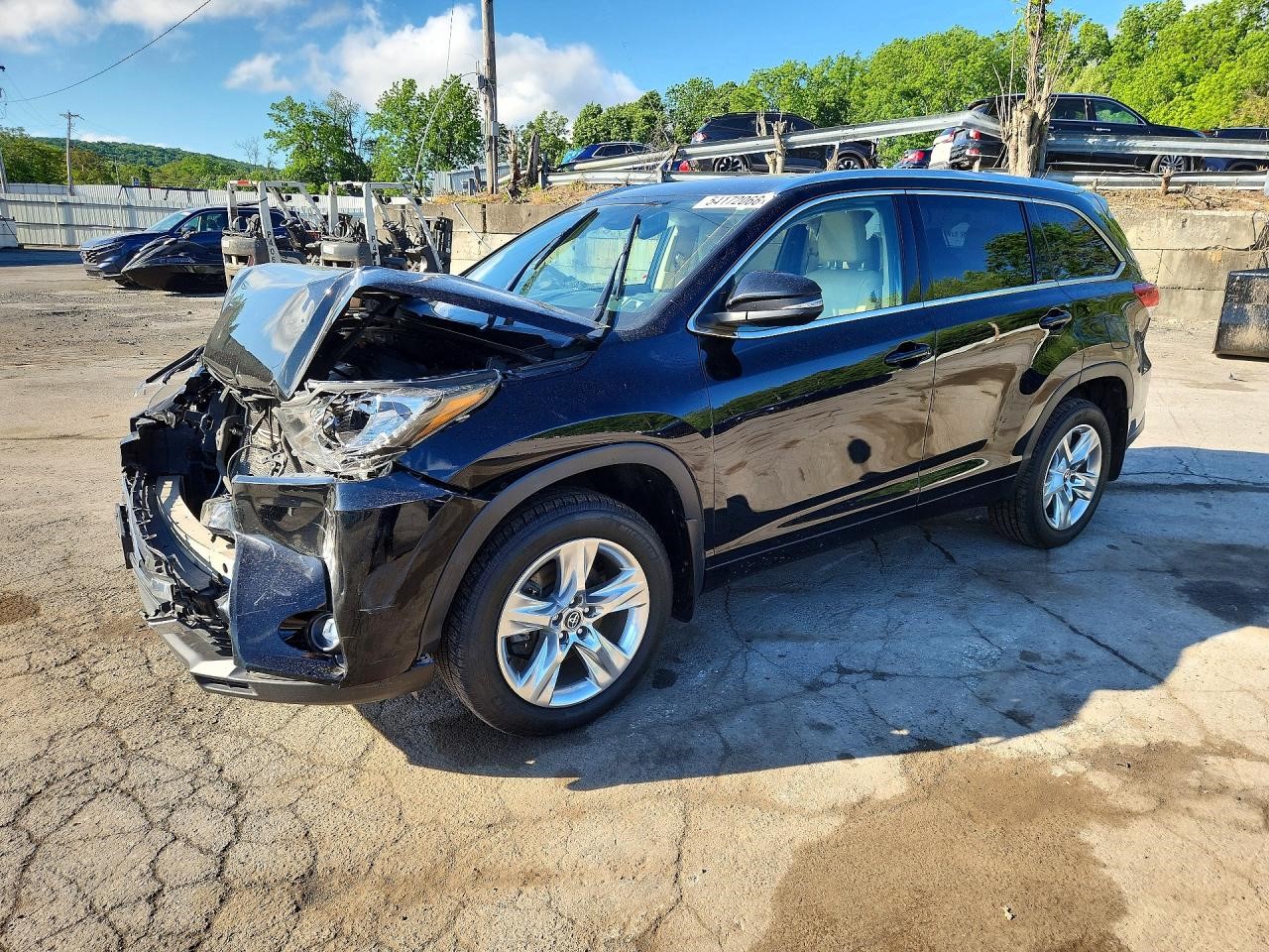 Vehicle/128167_05.jpg