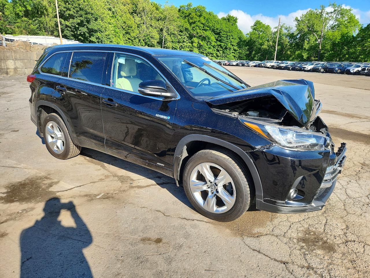 Vehicle/128167_10.jpg