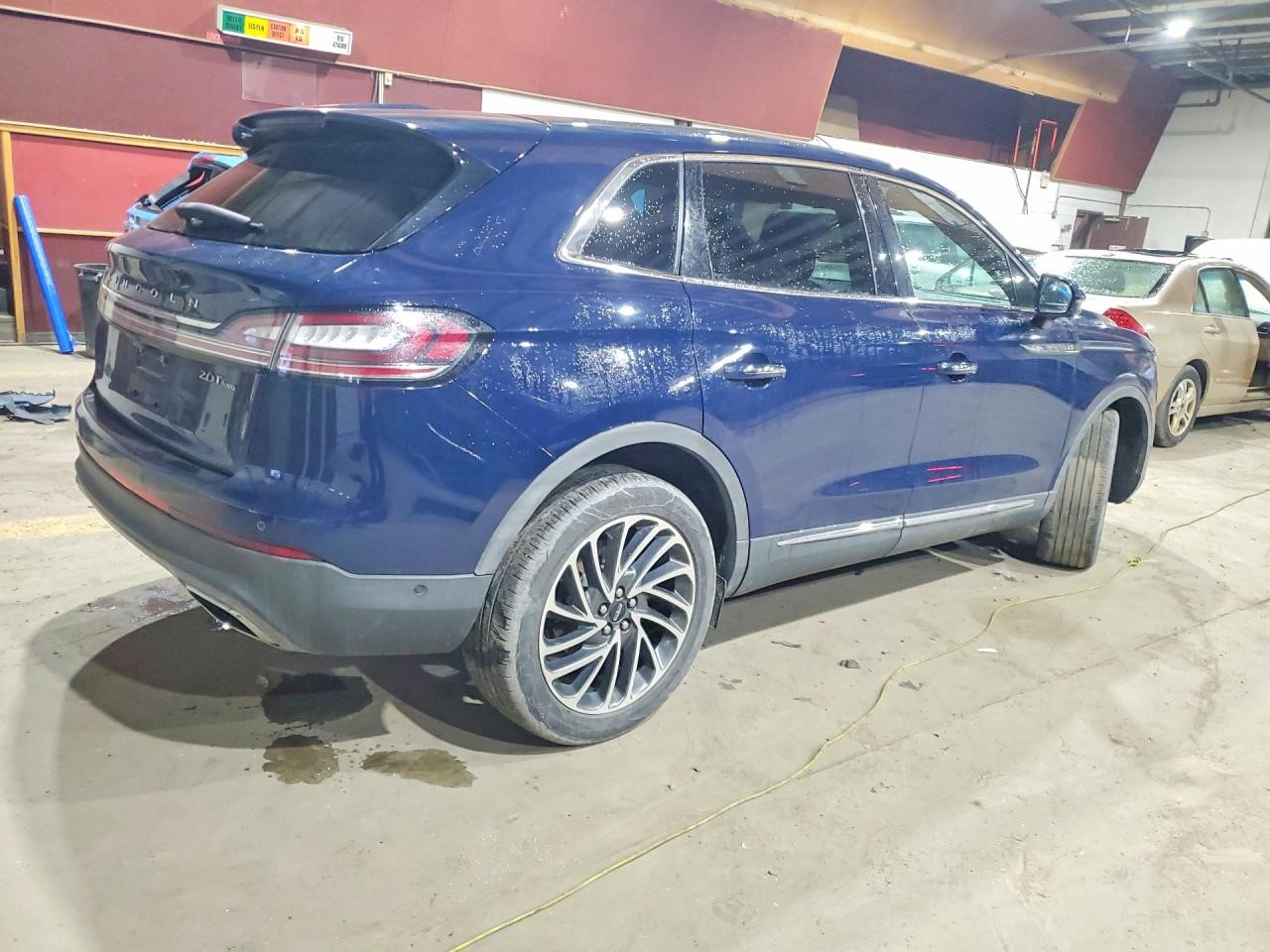 Vehicle/128262_05.jpg