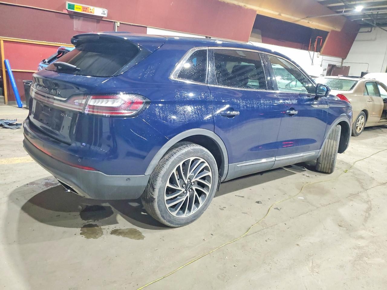 Vehicle/128262_09.jpg