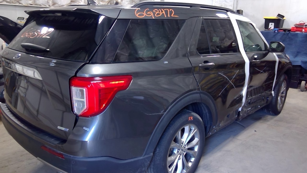 Vehicle/128321_28.jpg
