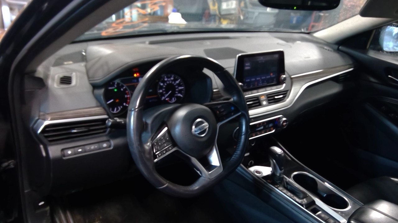 Vehicle/128347_23.jpg