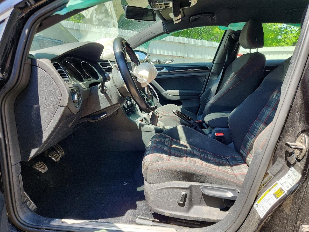 Vehicle/128373_13.jpg