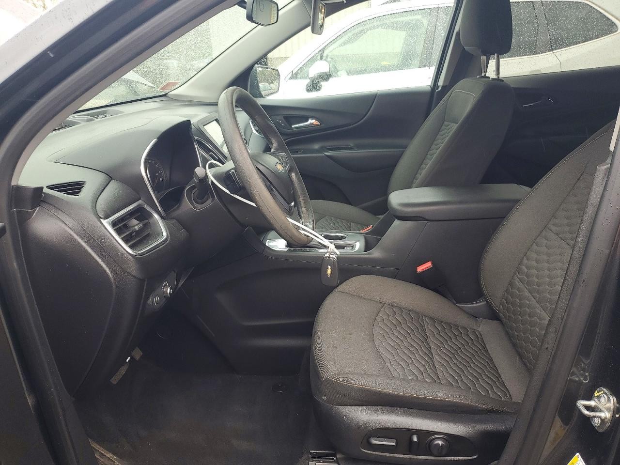 Vehicle/128379_13.jpg