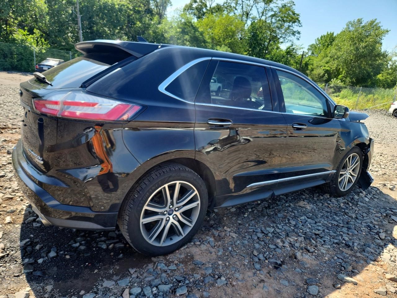 Vehicle/128496_02.jpg