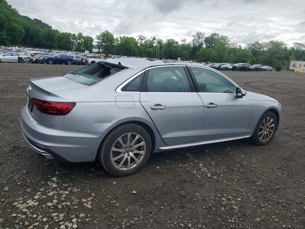 Vehicle/128648_10.jpg