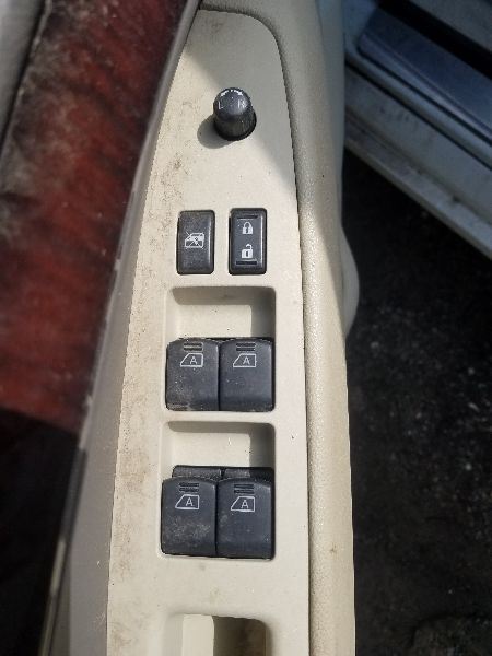 https://f005.backblazeb2.com/file/img-partshotlines-com/Inventory/NE226/Vehicle/13973_09.jpg