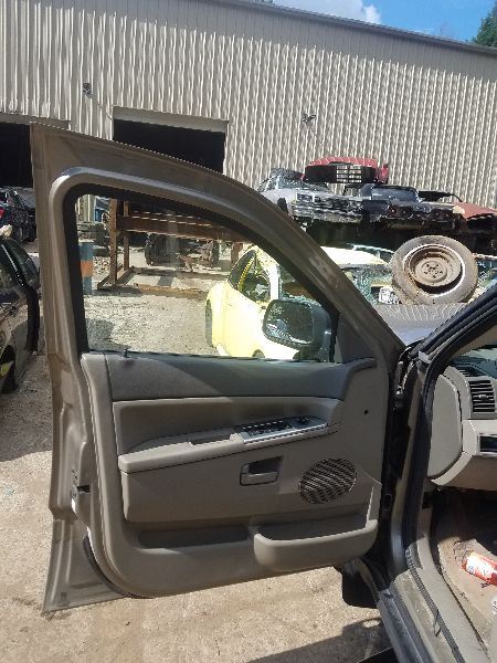 https://f005.backblazeb2.com/file/img-partshotlines-com/Inventory/NE226/Vehicle/14706_12.jpg