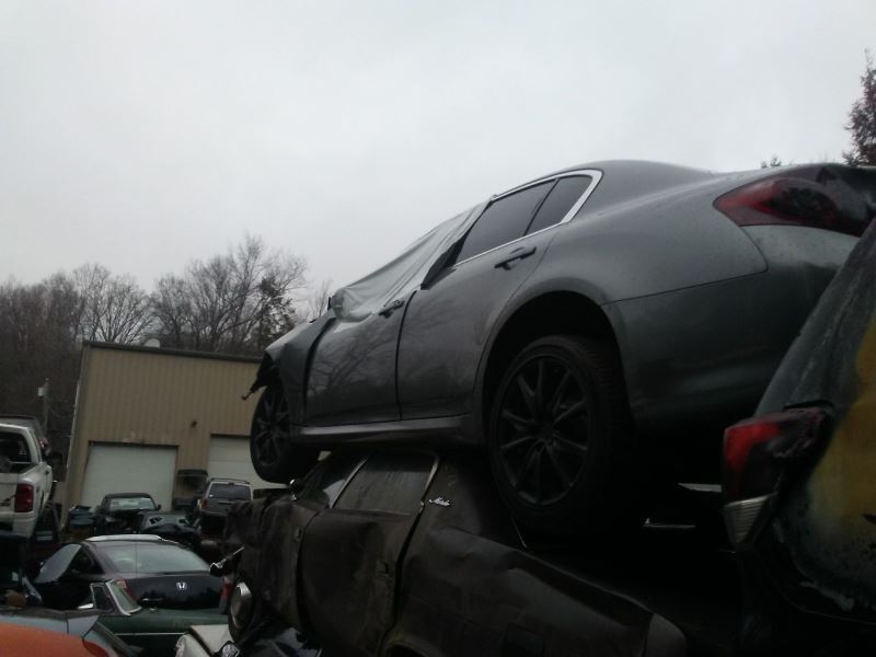 https://f005.backblazeb2.com/file/img-partshotlines-com/Inventory/NE226/Vehicle/15245_02.jpg